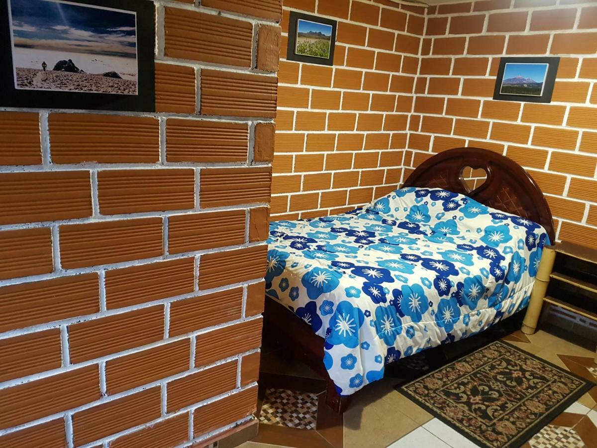 Hostal Sendero De Volcanes Latacunga Eksteriør billede