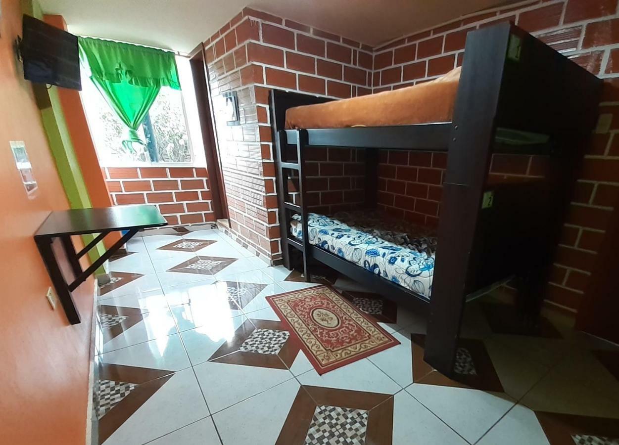 Hostal Sendero De Volcanes Latacunga Eksteriør billede